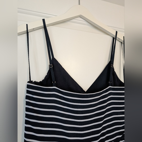 Banana Republic Navy White Striped Handkerchief Hem Dress - Size 2 - Picture 4 of 6